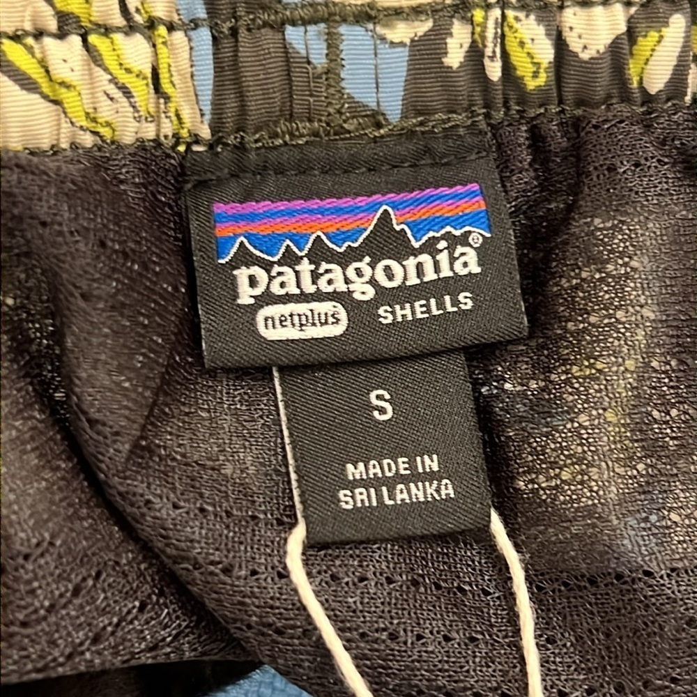 Patagonia Patterned men’s swim Shorts - Picture 5 of 7